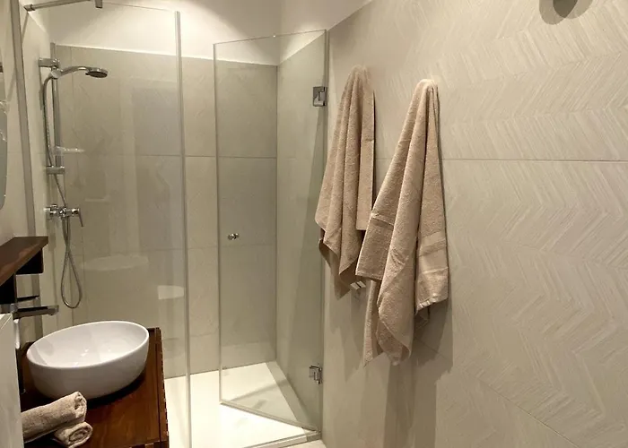 K - Cozy Altbau - Perfect Base Апартаменти